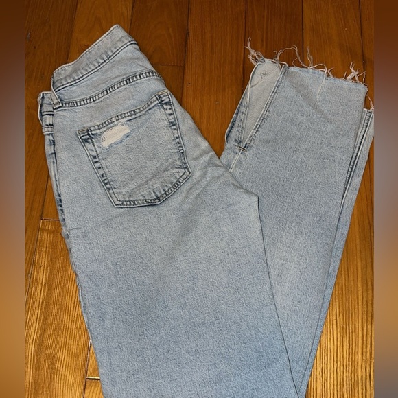GAP 90s LOOSE MID RISE. ESTABLISHED IN 1969!!! heck out these stylish jeans! - Picture 4 of 4